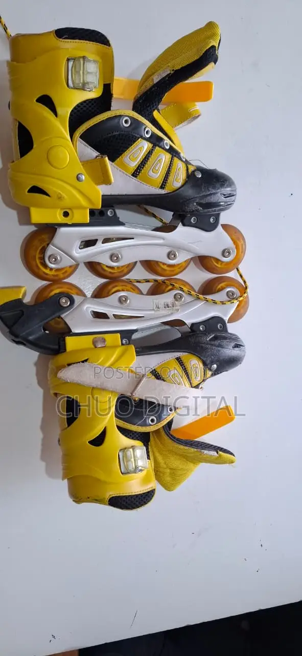Children's Skates Size 31-34 - 1