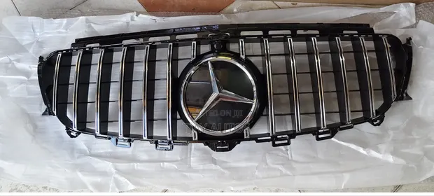 Grille Mercedes-Benz W213 E-Class E400 Mtindo wa GT - 1