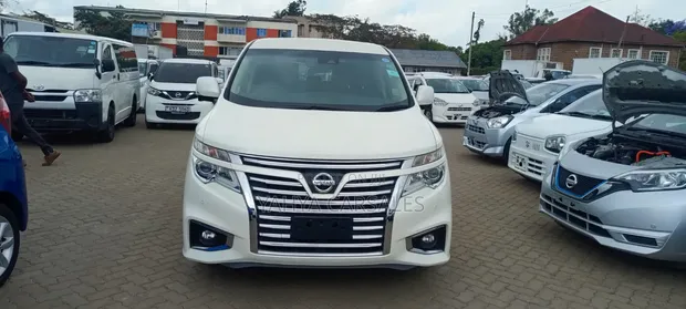Nissan Elgrand Highway Star 2019 Nyeusi - 1