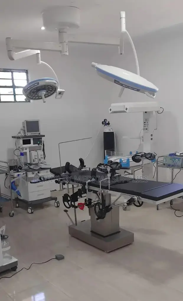 Durable Hydraulic Operating Table for Surgical Procedures - 1
