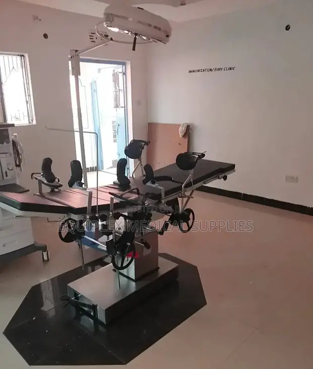 Heavy Duty Hydraulic Theatre Operating Table - 1