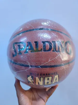 Mpira wa Mpira wa Kikapu Spalding - Mpya Kabisa
