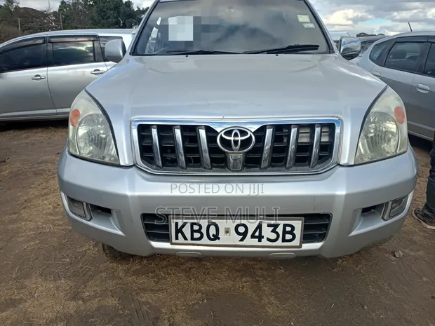 Toyota Land Cruiser Prado 3.0 D-4D 5dr 2005 Silver - 1