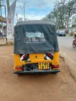 Piaggio Scooter 2019 Njano - 3