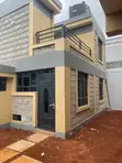 Nyumba ya kifahari ya Vyumba 4 Inauzwa Kamakis - 3
