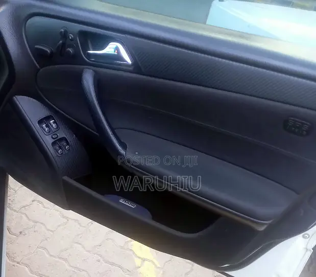 Mercedes-Benz C200 2007 Nyeupe - 1