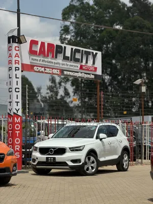 Volvo XC40 2019 Nyeupe