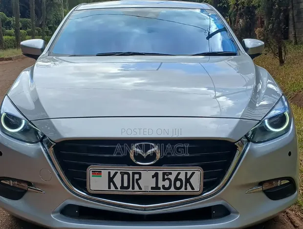 Mazda Axela 2017 Silver - 1