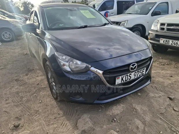 Mazda Demio 2017 Blue - 1