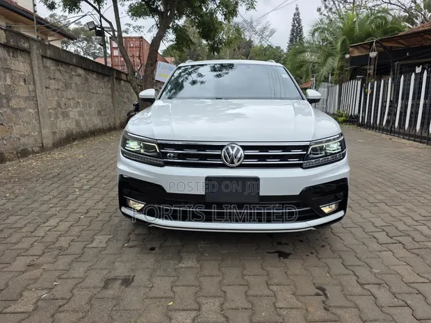 Volkswagen Tiguan 2.0T SEL Premium R-Line AWD 4MOTION 2019 White - 1