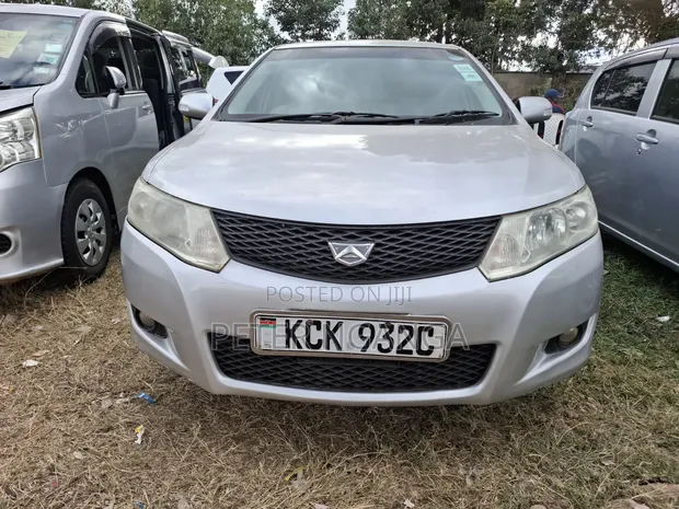 Toyota Allion 2010 Nyeupe - 1