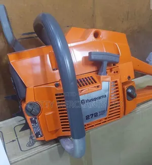 Husqvarna 272 Power Saw