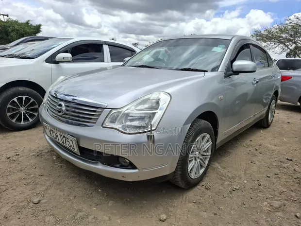 Nissan Sylphy 2008 Silver - 1