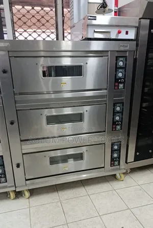 Perfomi 3 Deck Gas Oven with 9 Trays