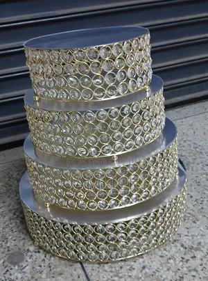 Set ya Vipande 4 vya Crystal Cake Stand na Juu ya Chuma