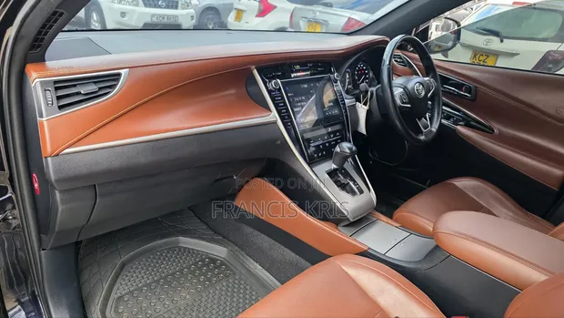 Toyota Harrier 2017 Nyeusi ya Matt - 1