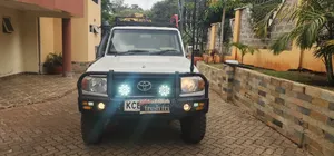 Toyota Land Cruiser Hardtop 2010