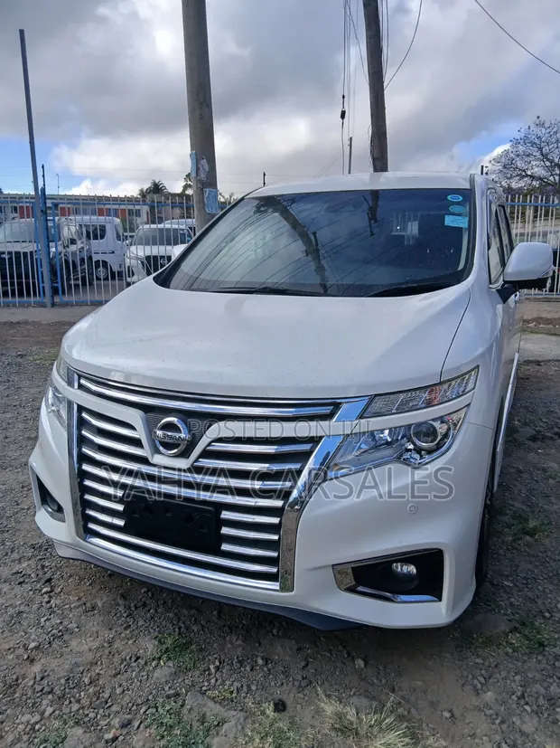 Nissan Elgrand 2019 White - 1