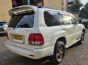 Toyota Land Cruiser Cygnus 2007 White