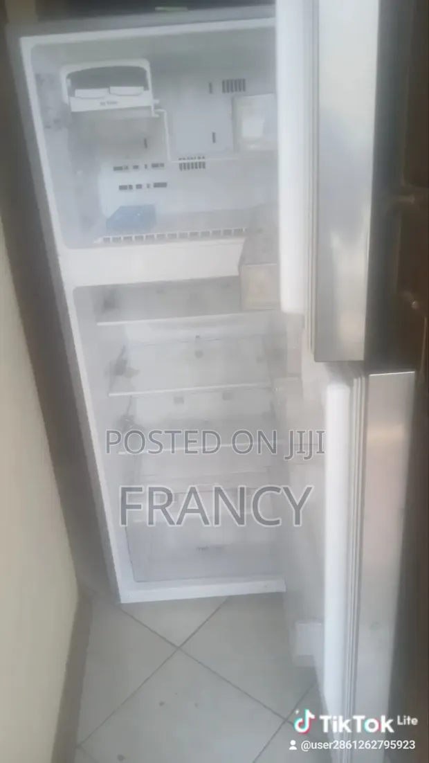 LG Refrigerator - Excellent Condition - 1