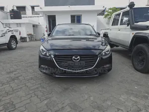 Mazda Axela 2018 Nyeusi