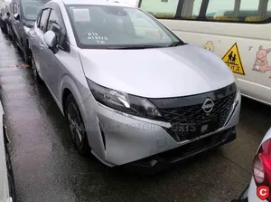 Nissan Note 1.2 Hybrid 2021 Nyeusi