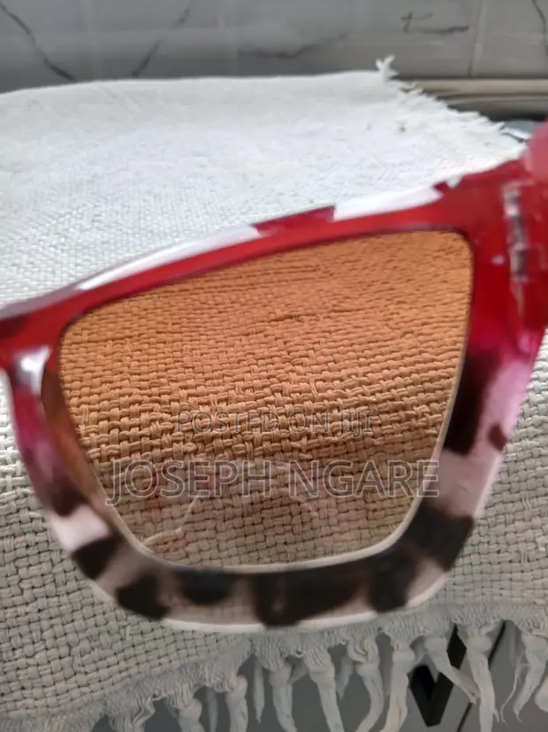 Classy Oversized Cat-Eye Sunglasses - Red & Tortoiseshell - 1