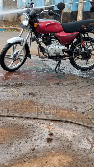 Bajaj Boxer BM100ES 2021 Nyeusi