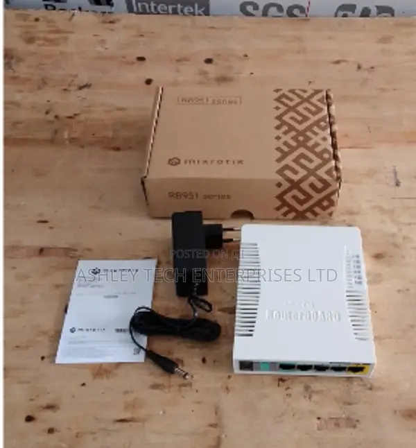 MikroTik RB951Ui-2HnD Router - 1