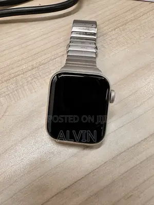 Apple Watch SE 2 (2nd Gen) 40mm
