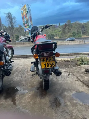 Bajaj Boxer 125 2024 Nyeusi