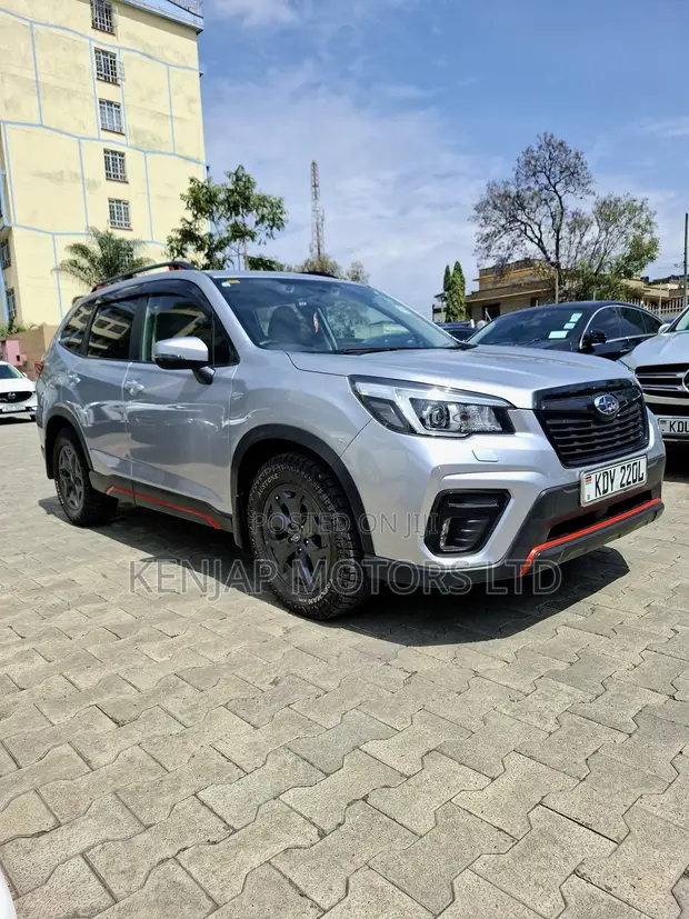 Subaru Forester 2018 Nyeupe - 1