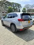 Subaru Forester 2018 Nyeupe - 4