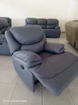 Luxurious King-Size Gray 1-Seater Recliner Sofa - 2