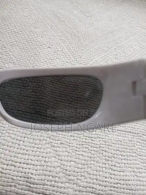Stylish White Oversized Sunglasses for Women