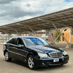 Mercedes-Benz C180 2006 Nyeusi