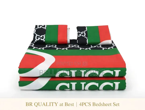 4 PC Bedsheet Set & 2 Pillowcases (6x7) - 1