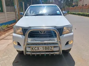 Toyota Hilux Double Cab 2015