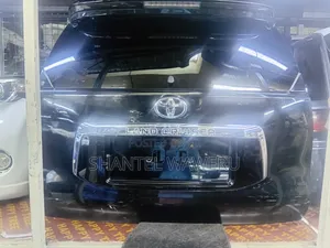 Boot ya Toyota Land Cruiser Prado 150 (Shape ya Kale)