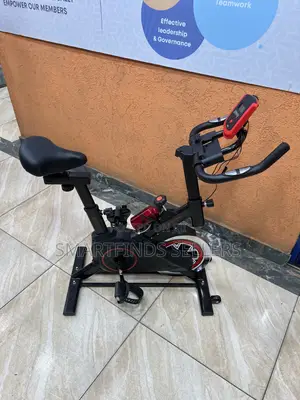 Spin Bike ya Kurekebisha Upinzani kwa Mazoezi Nyumbani