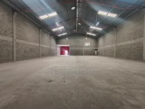 Godown la Kupangisha: 6800sqft Warehouses Mtaa wa Mombasa, Kyangombe