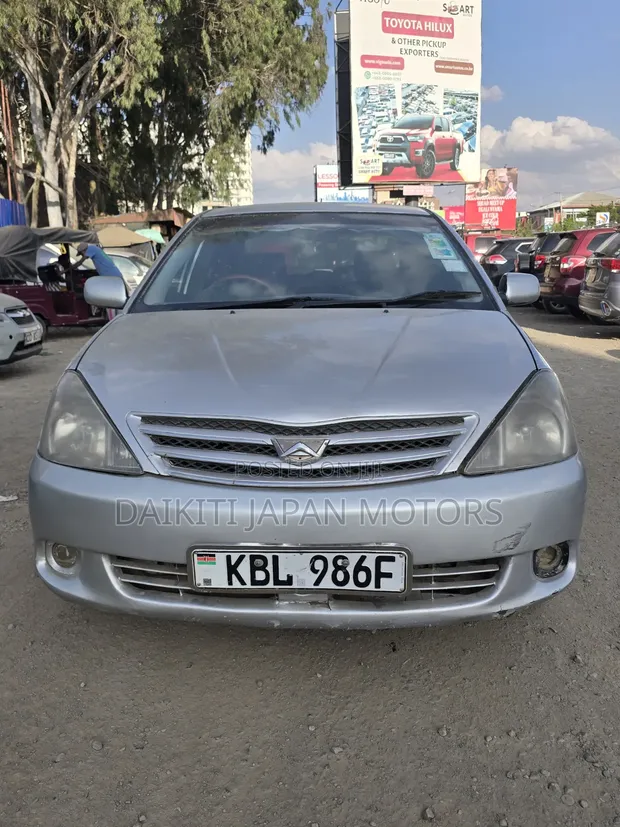 Toyota Allion 2004 Nyeupe - 1