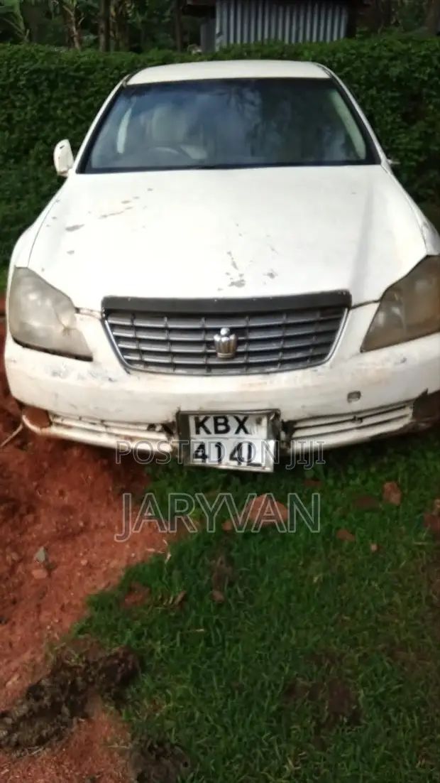 Toyota Crown 2006 Nyeusi - 1