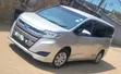 Toyota Noah 2018 Beige - 5