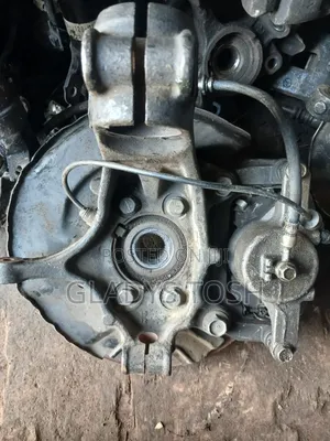 Nissan X-Trail T32 Front Hub (Used, Ex-Japan)