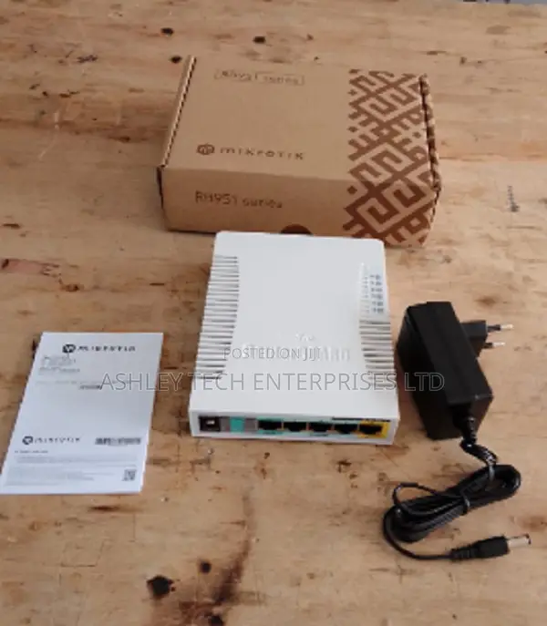 MikroTik RB951Ui-2HnD Router ya Biashara - 1