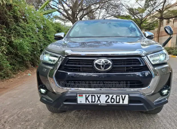 Toyota Hilux Revo Double Cab 2.4 Diesel 2021 Brown - 1