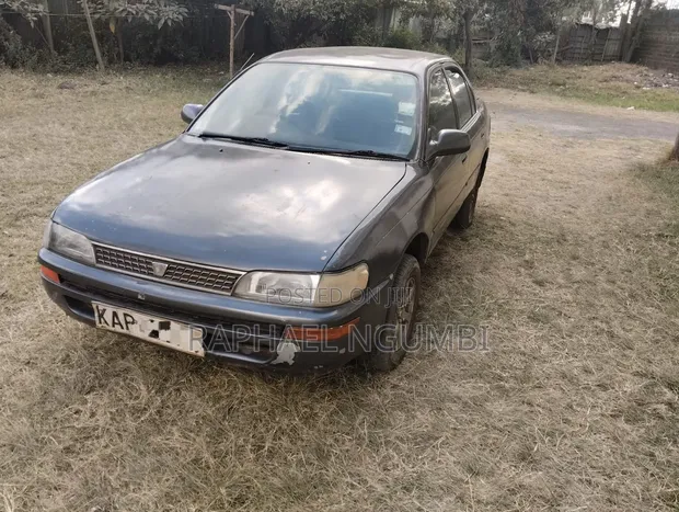 Toyota Corolla 1998 Silver - 1