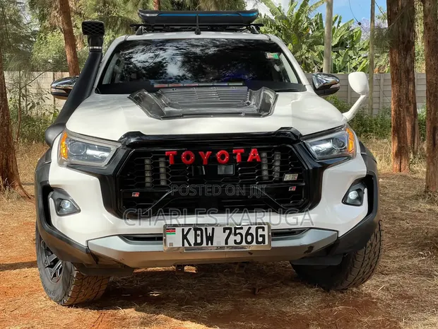 Toyota Hilux 2017 Double Cab 2400cc Automatic - 1