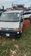 Toyota HiAce 2012 - 1